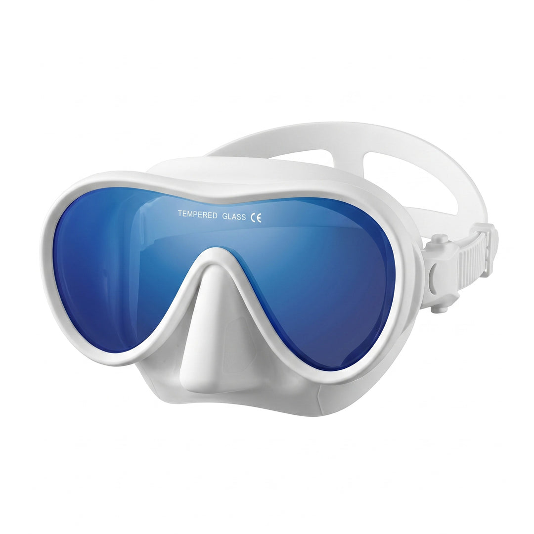 Diving mask with ergonomic design and wide field of vision Bowlift