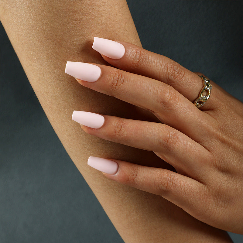 Artful Nail Extensions in Modern Style Bowlift