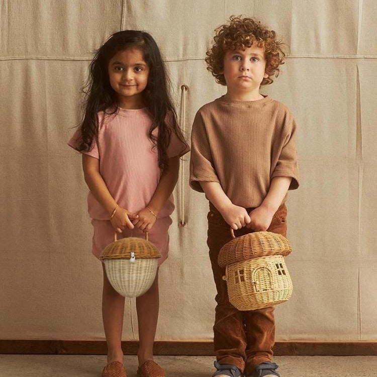 Playful storage basket in acorn design Bowlift