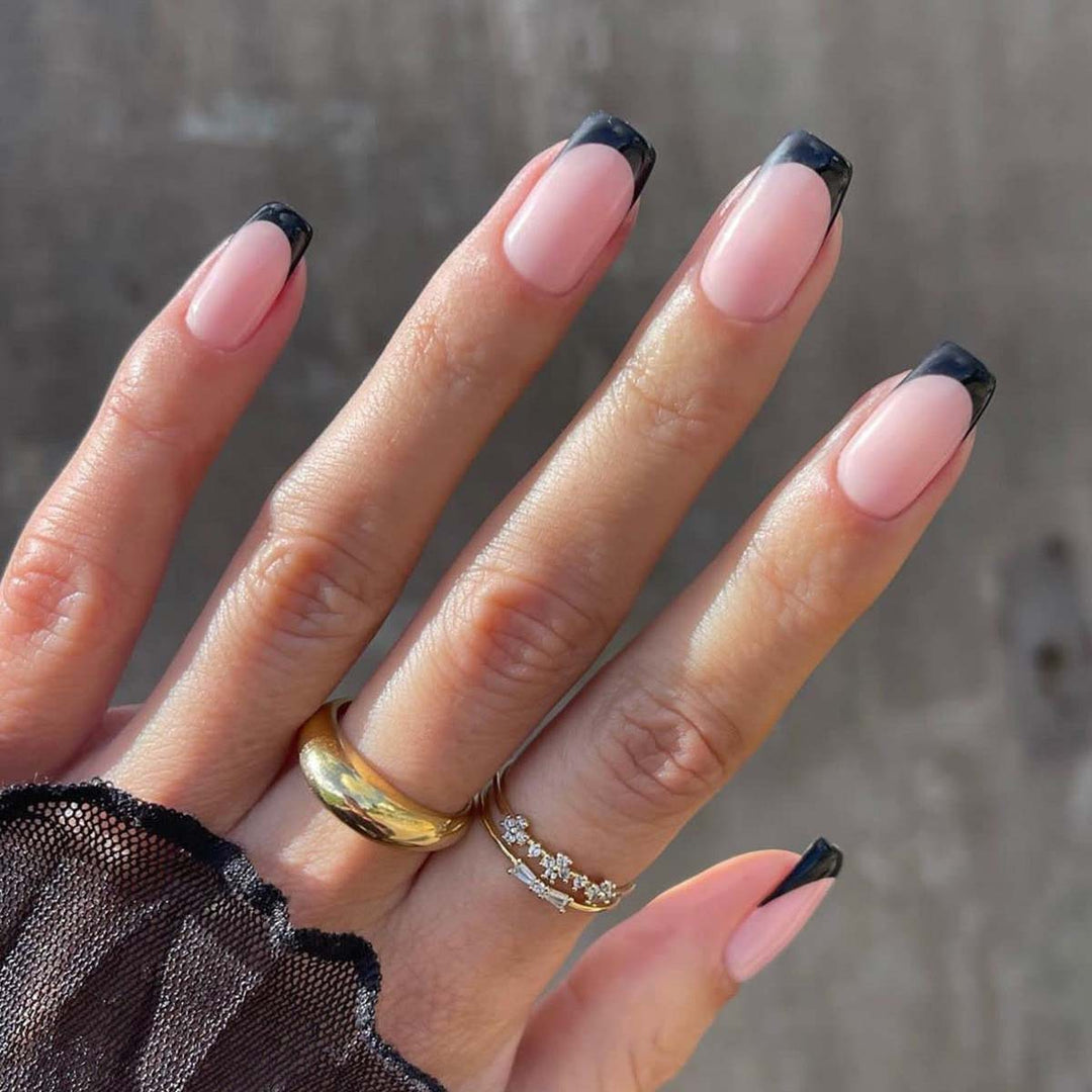 Artful stiletto nails with elegant tips Bowlift