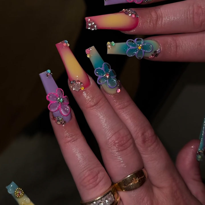 Nail art with Colorful Designs Bowlift