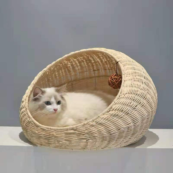Cozy cat bed made of woven natural material Bowlift