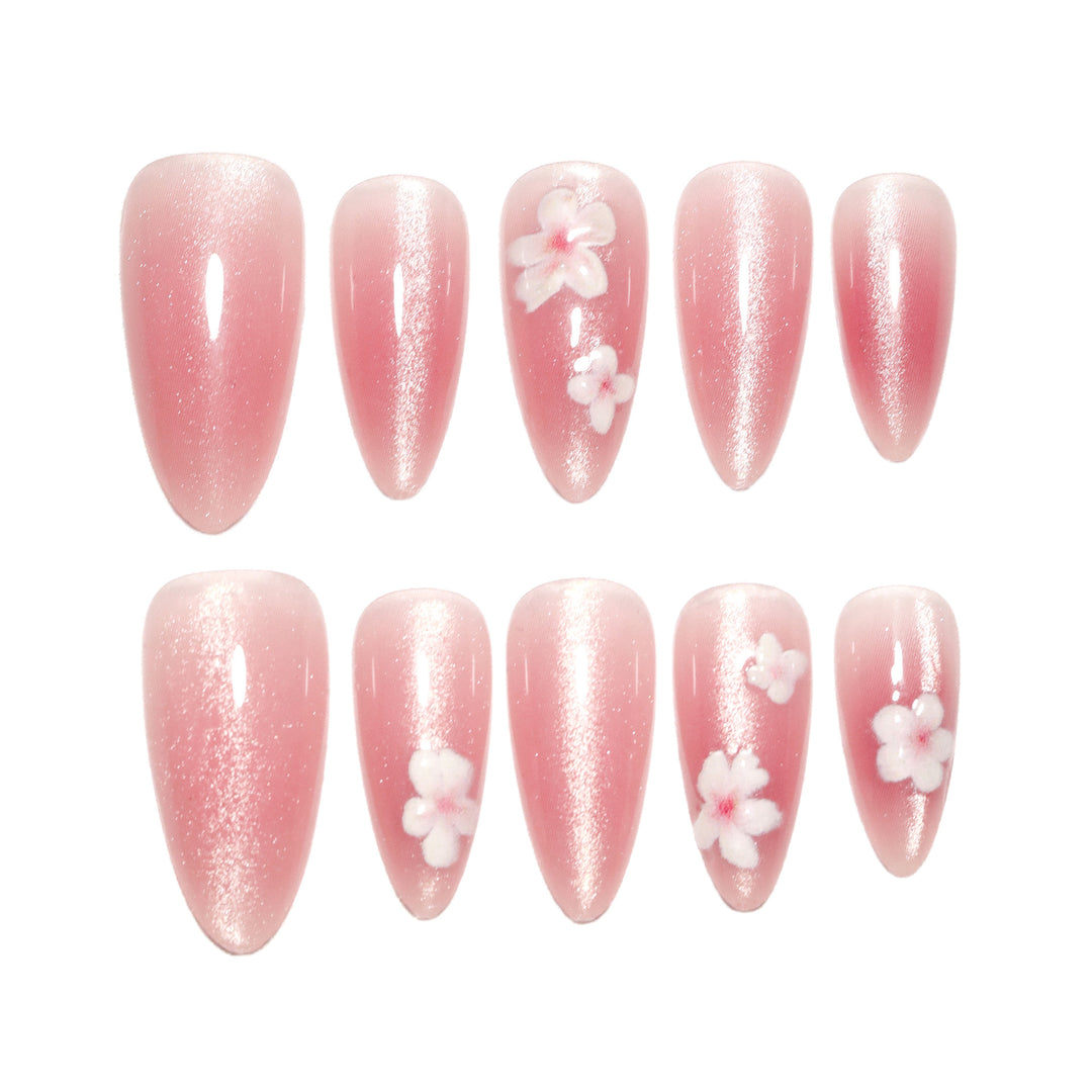 Artificial nail art with floral design Bowlift