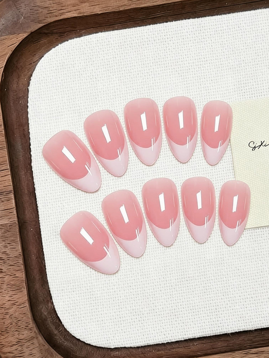 Acrylic Nail Set with Elegant French Tip Bowlift