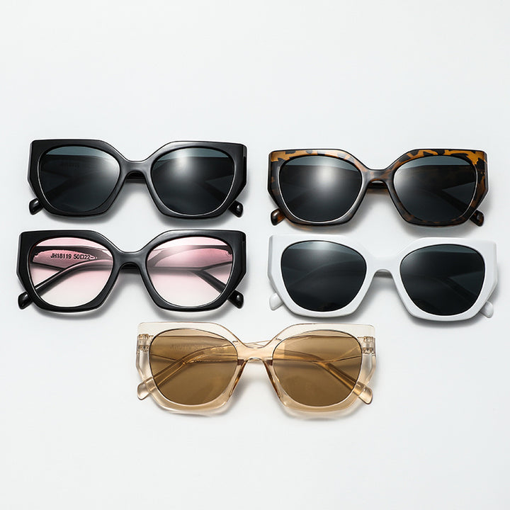 Ladies' statement sunglasses in modern leopard pattern Bowlift
