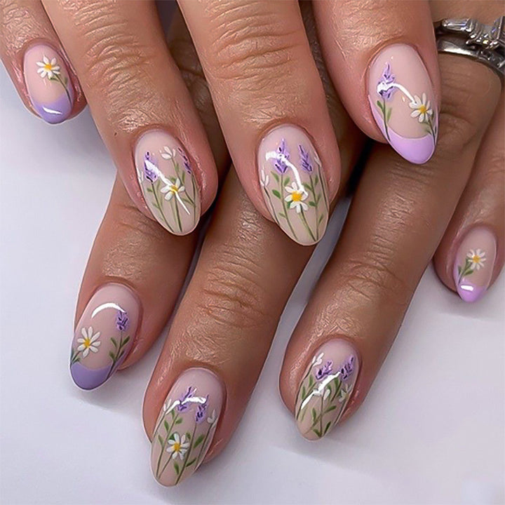 Artful Nail Art with Delicate Floral Decorations Bowlift