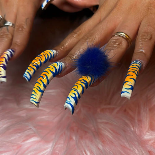 Artistic Long Stiletto Press-On Nail Set Bowlift