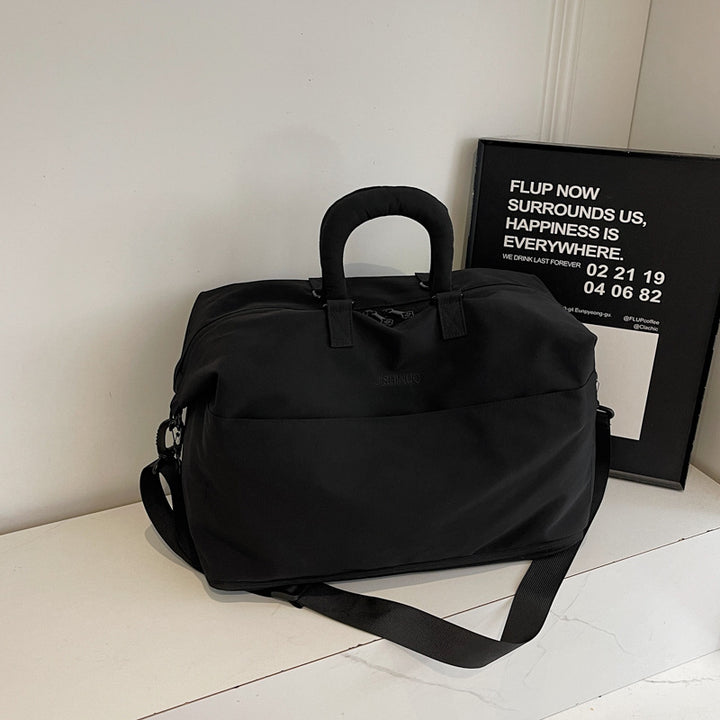 Robust Travel Bag with Practical Compartments Bowlift