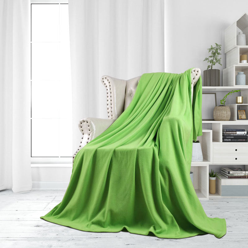 Ladies luxurious and cuddly living room blanket Bowlift