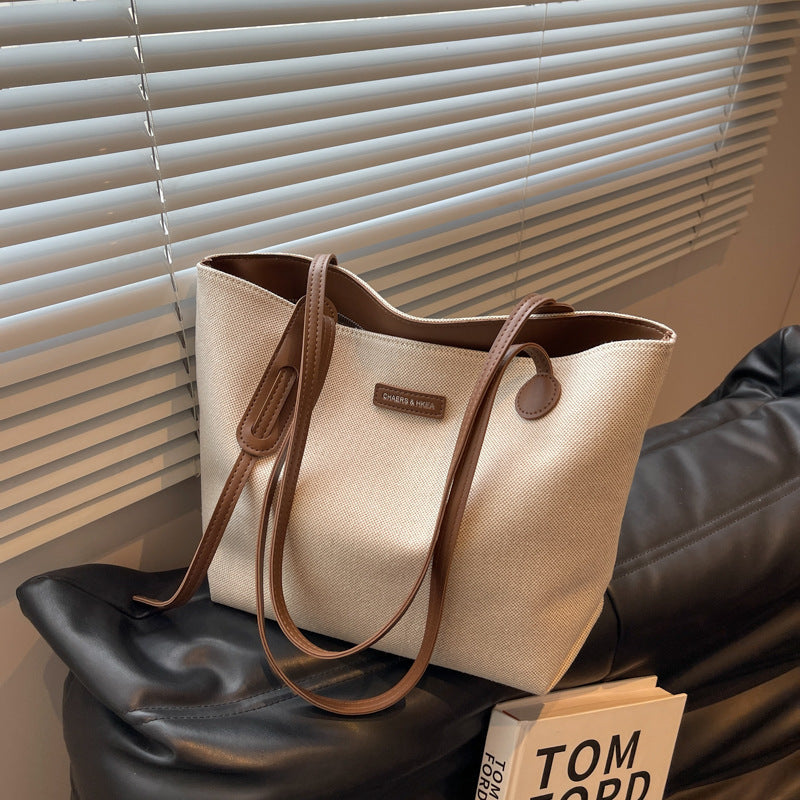Spacious Utility Tote Bowlift
