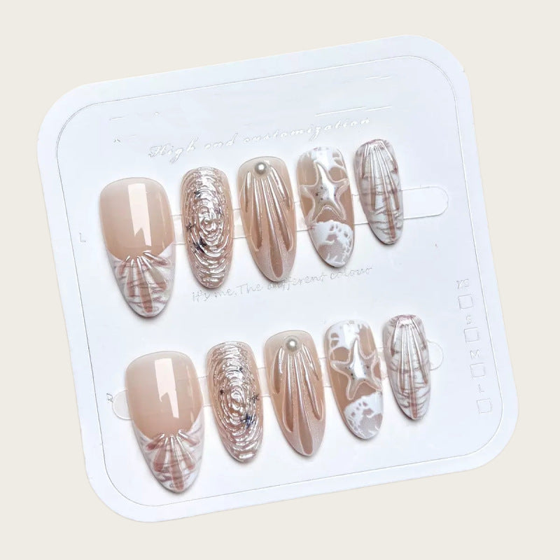Artful Nail Design with elegant 3D motifs Bowlift