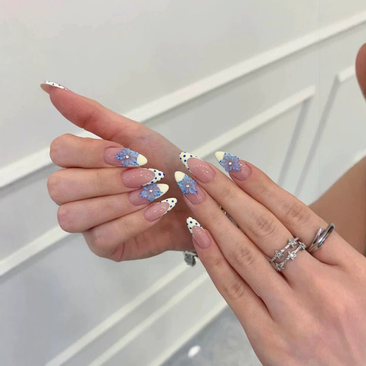 Artistic Press-On Nail Set with Floral and Polka Dot Design Bowlift