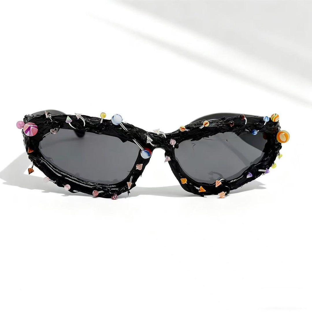 Ladies sunglasses with creative decor and distinctive frame Bowlift
