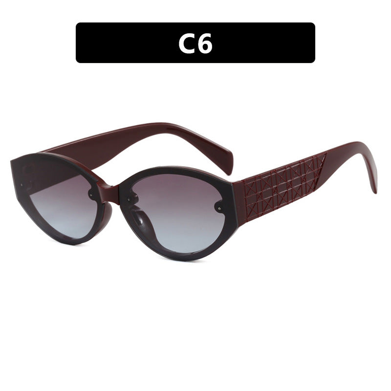 Ladies extravagant Cat-Eye sunglasses with textured frame Bowlift