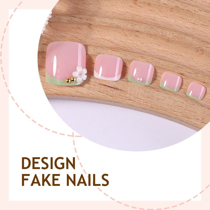 Nail art set with delicate flower designs and glossy finish Bowlift