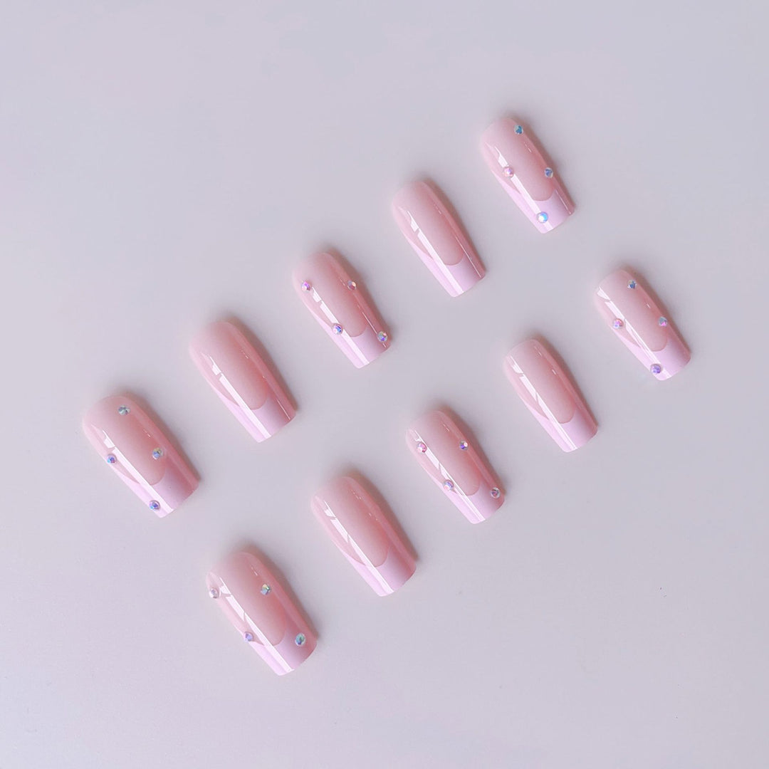 Artificial nail set with glitter and stylish accents Bowlift