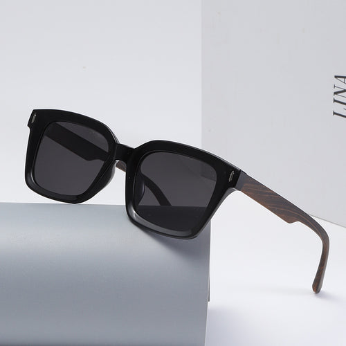 Women stylish square sunglasses with sturdy frame Bowlift