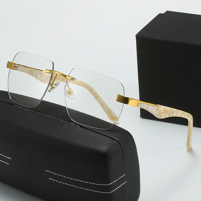 Women's Fashion Sunglasses in Modern Geometric Design Bowlift