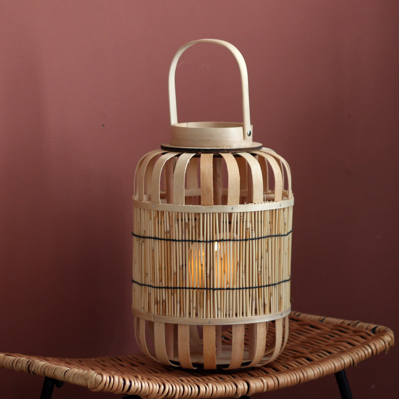 Handcrafted lantern made of bamboo and metal Bowlift