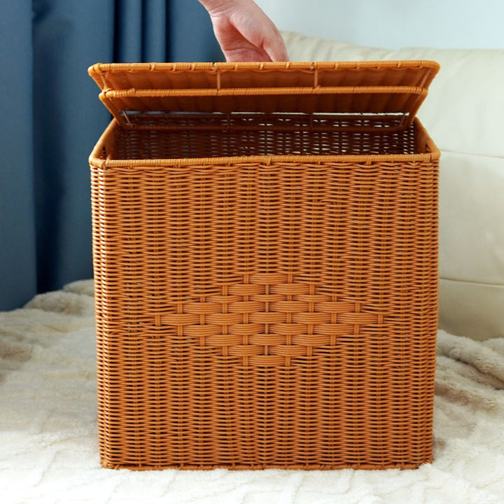 Women's woven basket with lid and side handles Bowlift