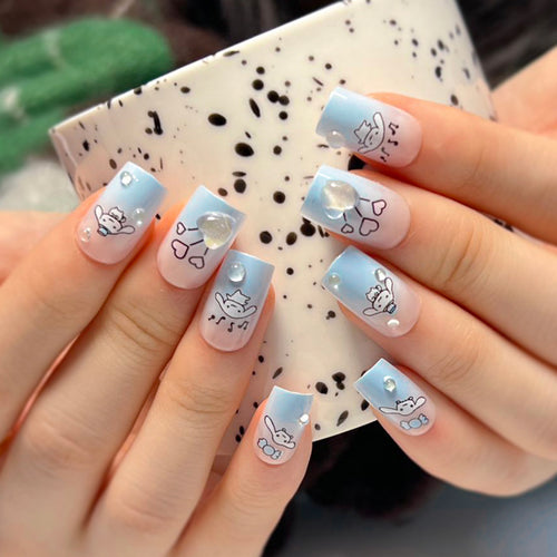 Artful Nail Extensions with Animal Motifs Bowlift