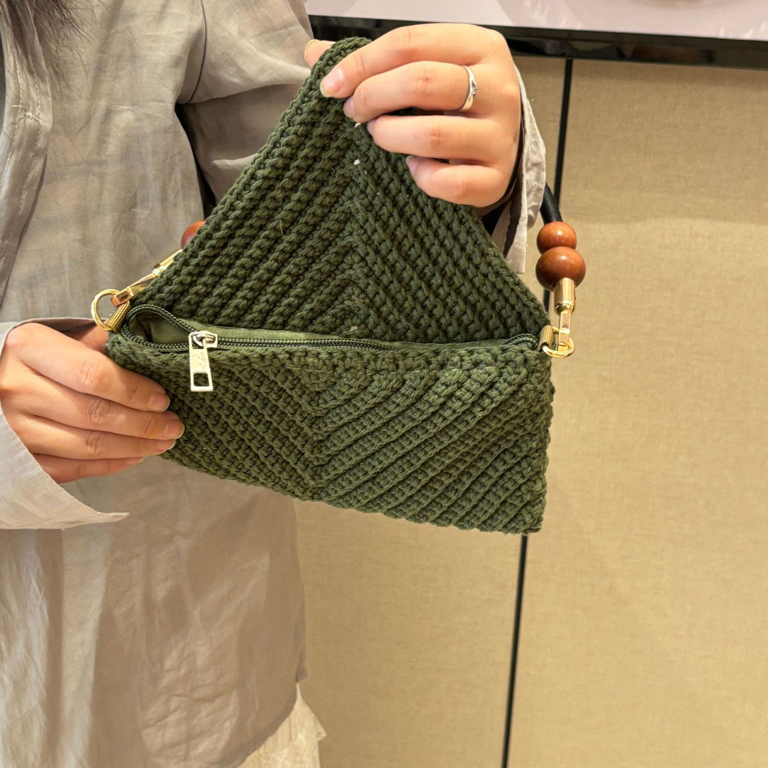 Elegant Woven Shoulder Bag Bowlift
