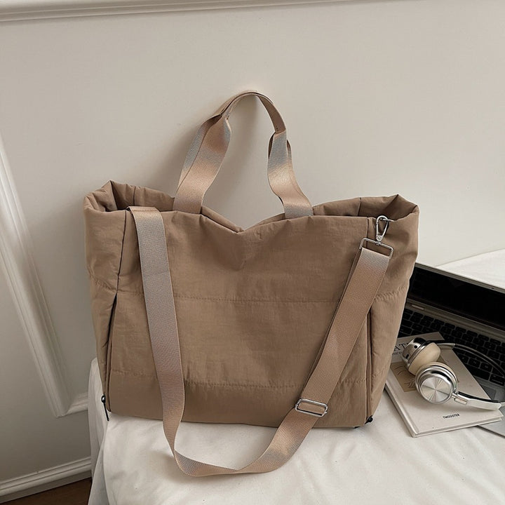Versatile and Elegant Tote Bag Bowlift