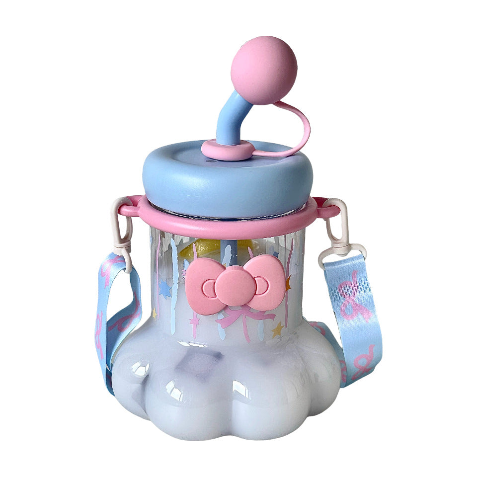 Women's water bottle with integrated silicone carrying handle and playful design Bowlift
