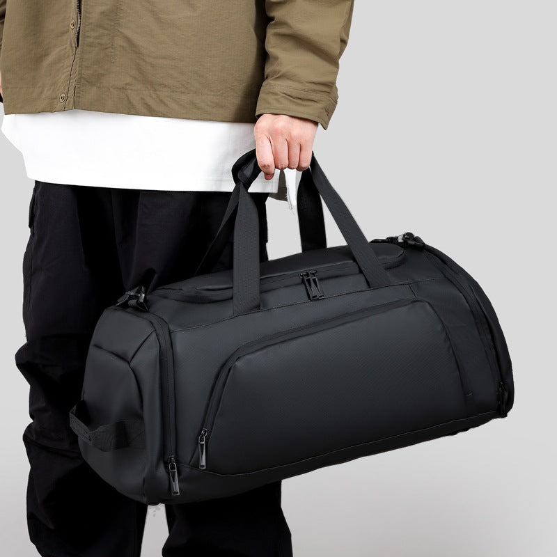 Practical sports and travel bag with organized storage space Bowlift