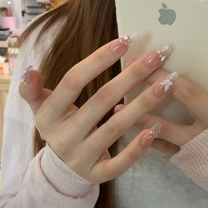 Elegant Floral-Embellished Press-On Nail Extensions Bowlift