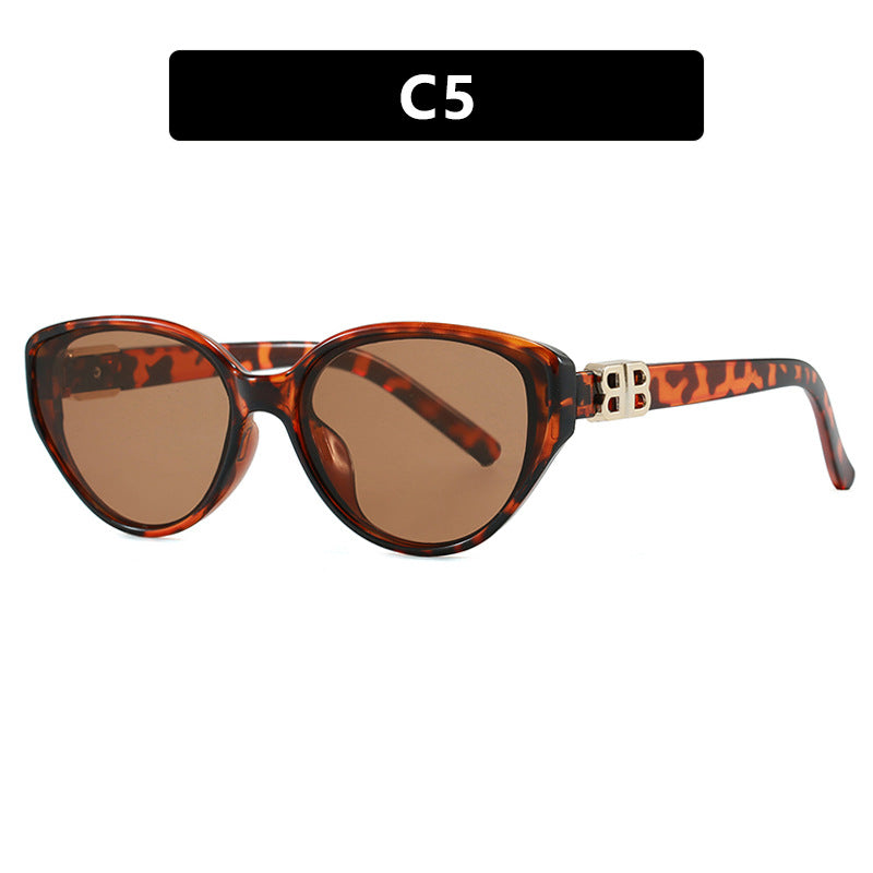 Women's fashionable cat-eye sunglasses with elegant metal frame and UV protection Bowlift