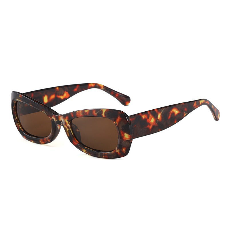 Women's fashionable Cat-Eye sunglasses with protective UV filter and elegant design Bowlift