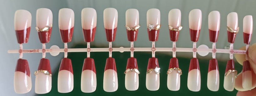 Elegant Nail Art with Gloss Finish Bowlift