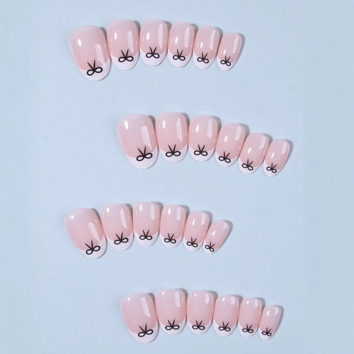 Artificial nails with elegant bows and high-gloss surface Bowlift