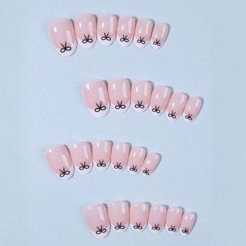 Artificial nails with elegant bows and high-gloss surface Bowlift