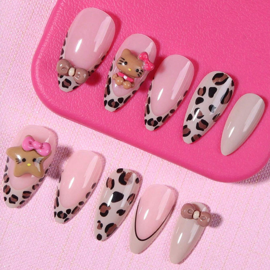 Artificial nail set with playful animal motifs and glitter accents Bowlift