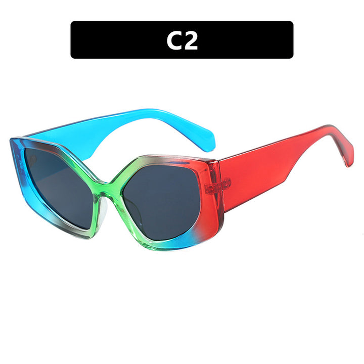 Women's striking sunglasses with oversized design and stylish gradient Bowlift