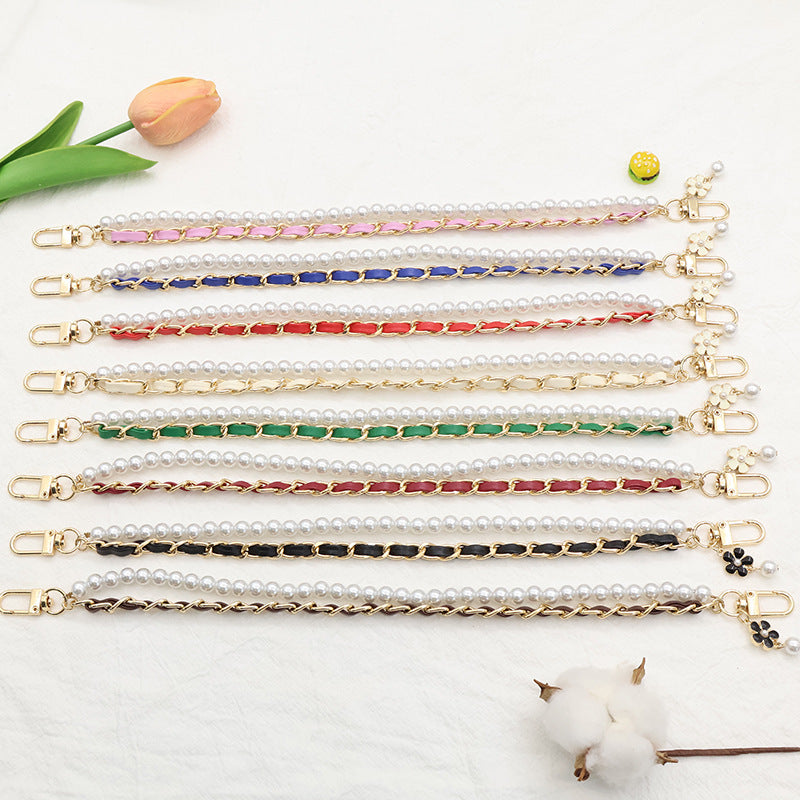 Stylish Pearl-Embellished Eyewear Chain Bowlift