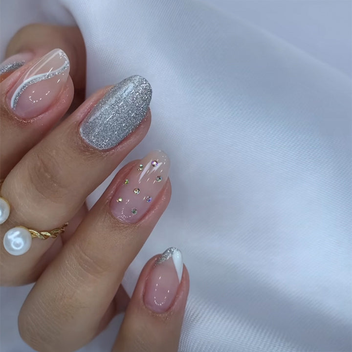 Elegant Stiletto Press-On Nail Art with Rhinestone Accents Bowlift