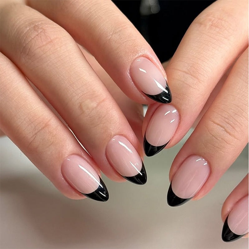 Artificial nail set with elegant black and white lace design Bowlift