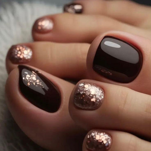 Artificial Nail Set with Glitter Accents Bowlift