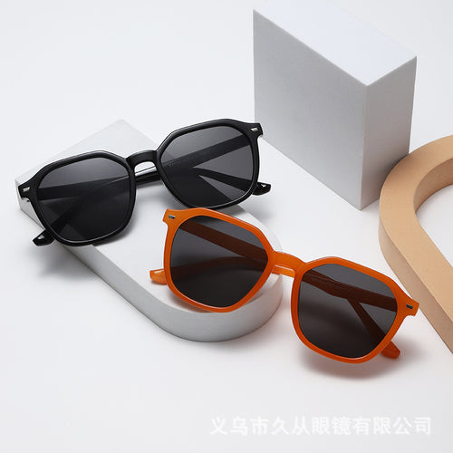 Women's stylish sunglasses in modern polygonal design Bowlift