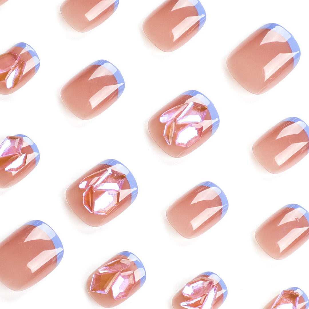 Nail art with glitter and 3D design Bowlift