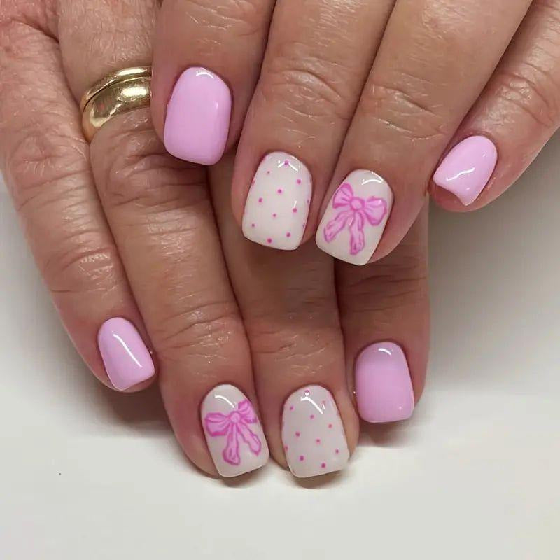 Artistic Winter-Themed Nail Art Bowlift
