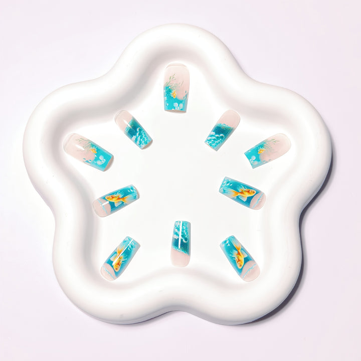 Artificial nails with Lively Water World motif Bowlift