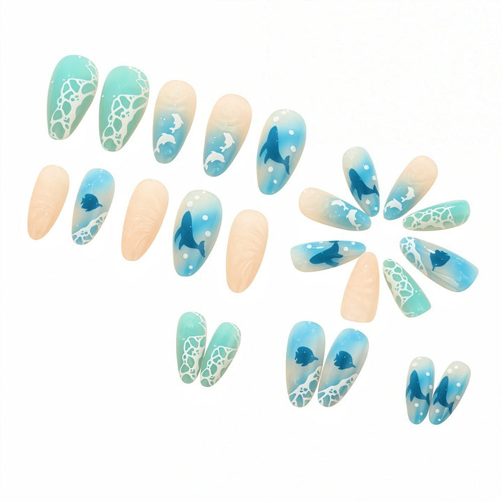 Underwater-themed art nails Bowlift