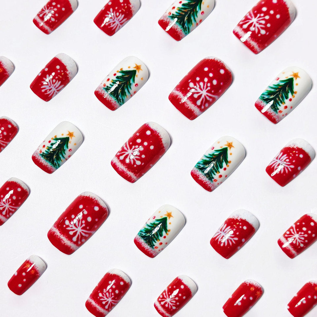 Artificial nails with festive Christmas tree motif Bowlift