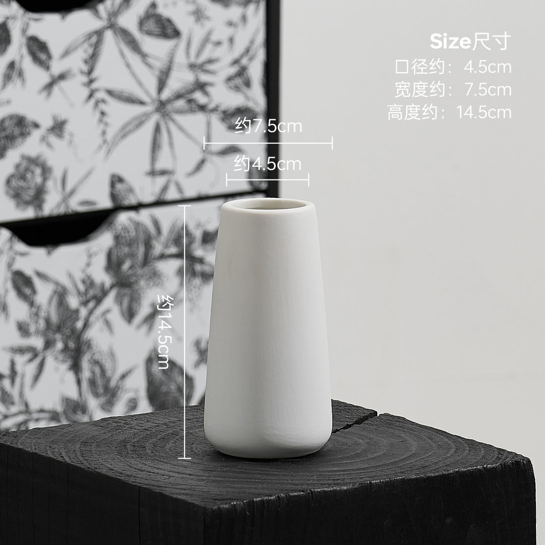 Decorative ceramic carafe Bowlift