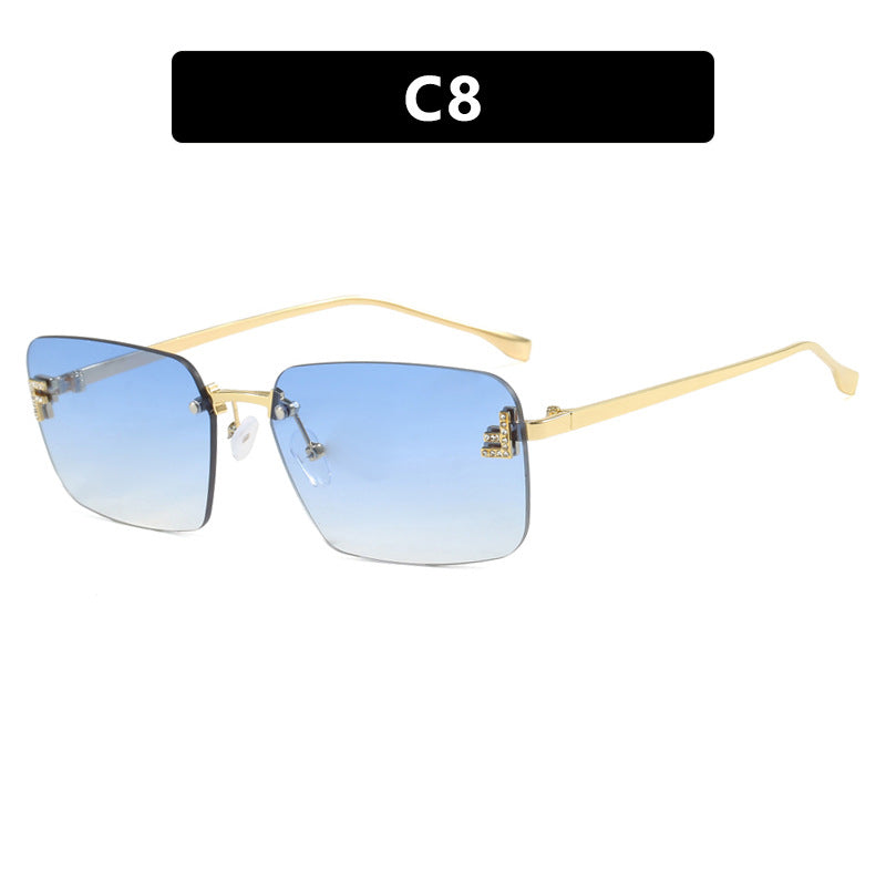 Ladies square sunglasses with elegant golden frame and stylish lenses Bowlift