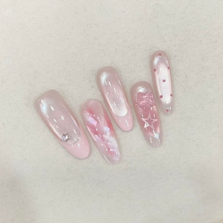 Artificial nails with delicate glitter and star motifs Bowlift